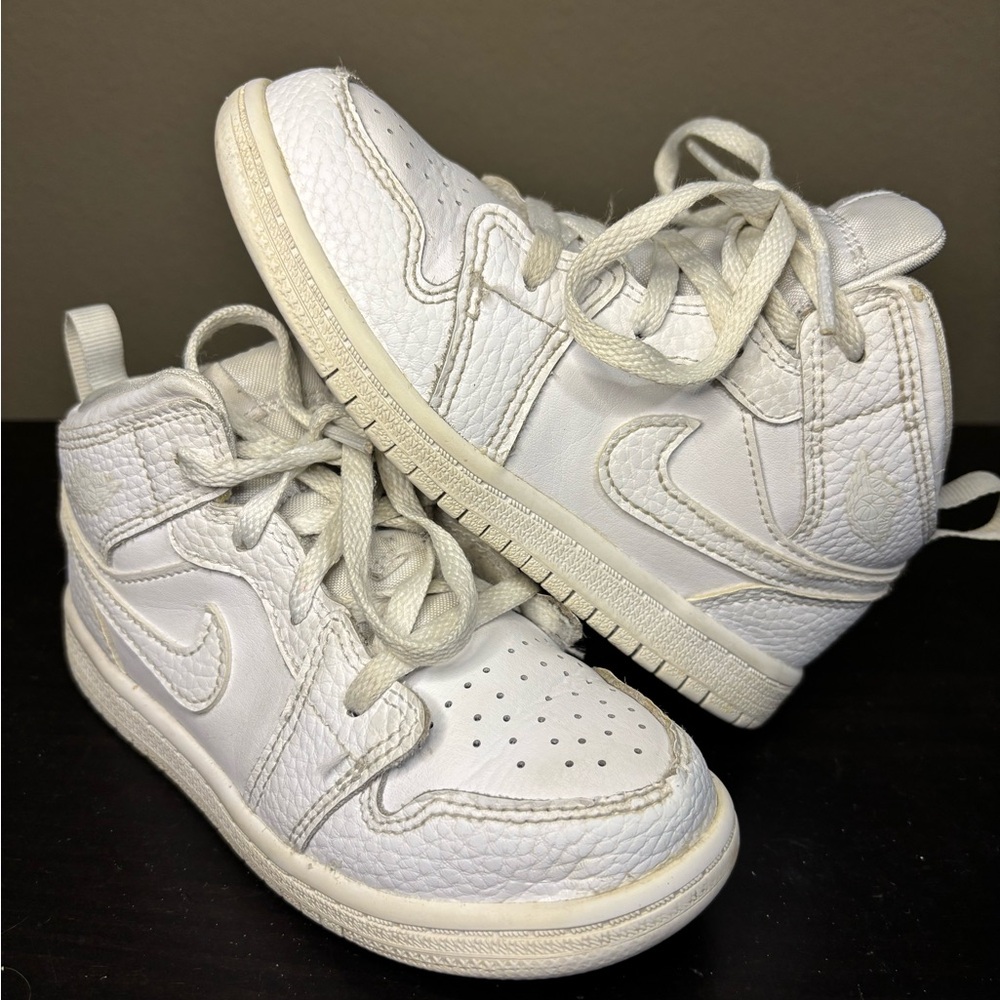 Nike Air Jordan 1 Mid (Td) Triple White Sz 10c [640735-130]